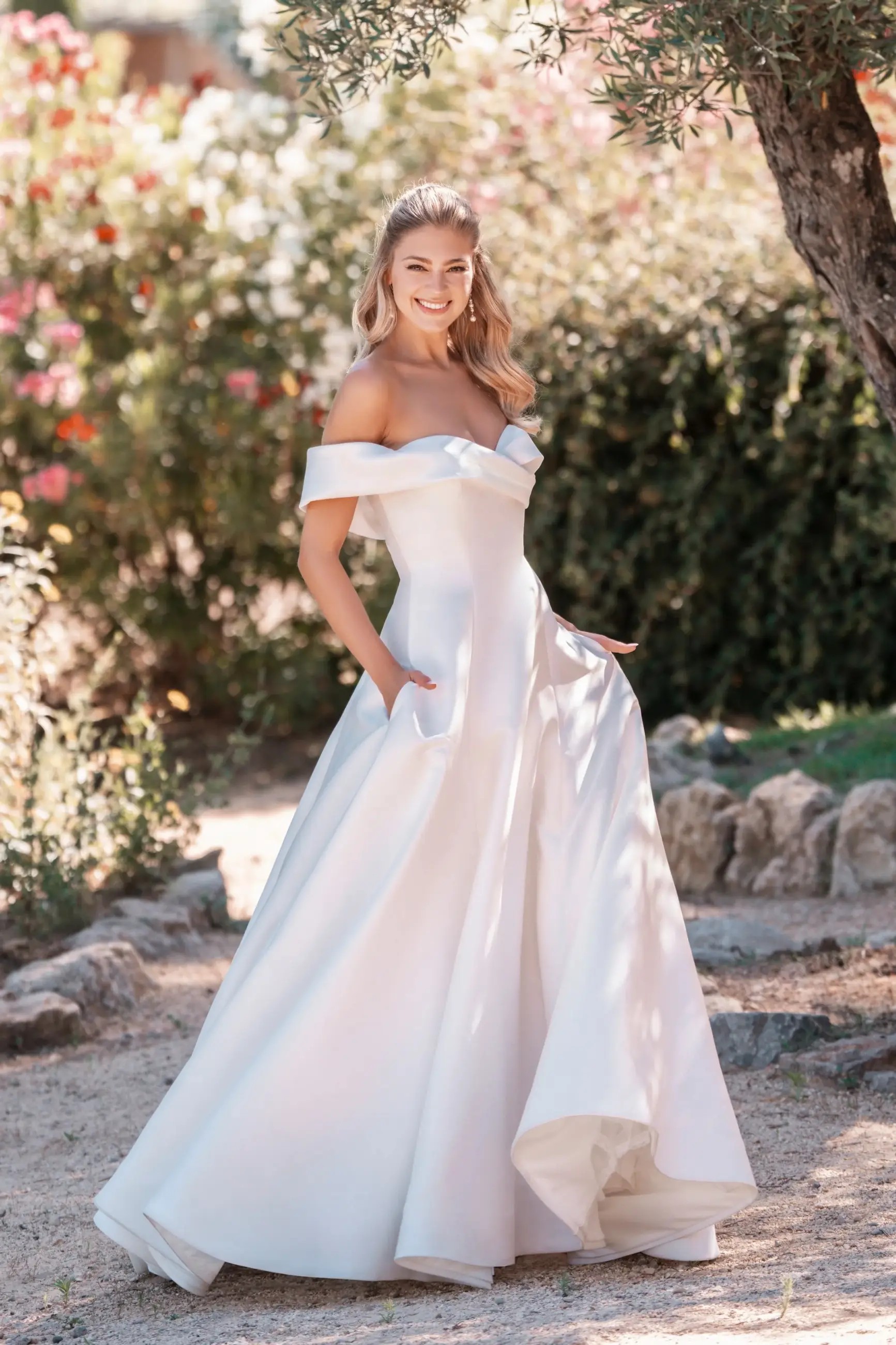 How Clean Lines and Delicate Details Are Defining Modern Bridal Fashion Image