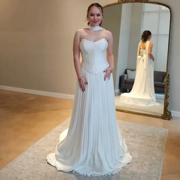 Wedding Dress Shopping Tips for First-Time Brides. Desktop Image